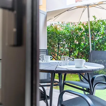 Lejlighed Modern Loft With Projector E Private Garden, Station Milano