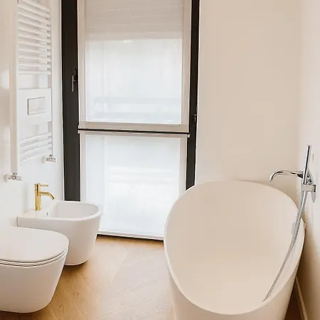 Lejlighed Modern Loft With Projector E Private Garden, Station Milano