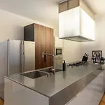 Lägenhet Modern Loft With Projector E Private Garden, Station