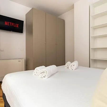 Appartement Modern Loft With Projector E Private Garden, Station *