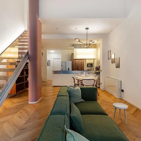 Apartament Modern Loft With Projector E Private Garden, Station